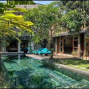 https://villa-amira-legian.hotelsseminyak.net